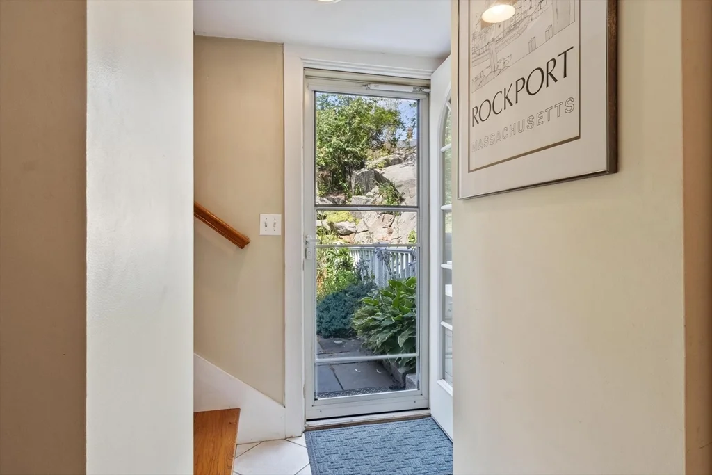 2 bed, 1 bath apartment for rent at 1 Pigeon Hill Ct Unit B, Rockport — photo 14 of 32