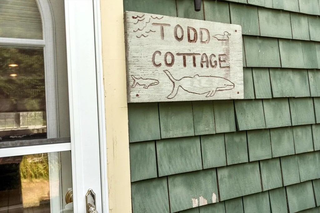 2 bed, 1 bath apartment for rent at 1 Pigeon Hill Ct Unit B, Rockport — photo 2 of 32