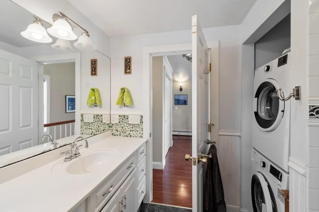 2 bed, 1 bath apartment for rent at 1 Pigeon Hill Ct Unit B, Rockport — photo 22 of 32