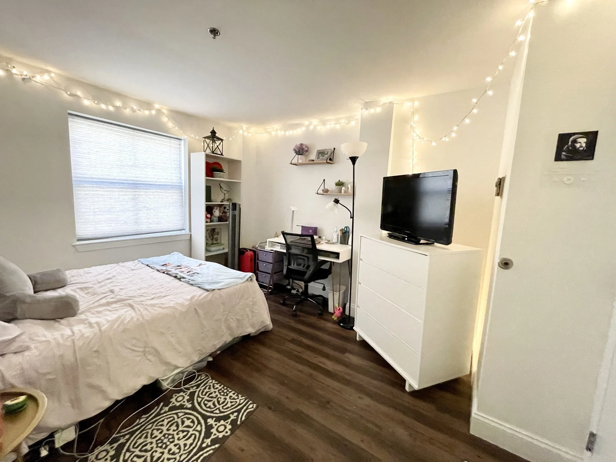 3 bed, 1 bath apartment for rent at 1 Pine St Unit B, Chinatown — photo 11 of 20