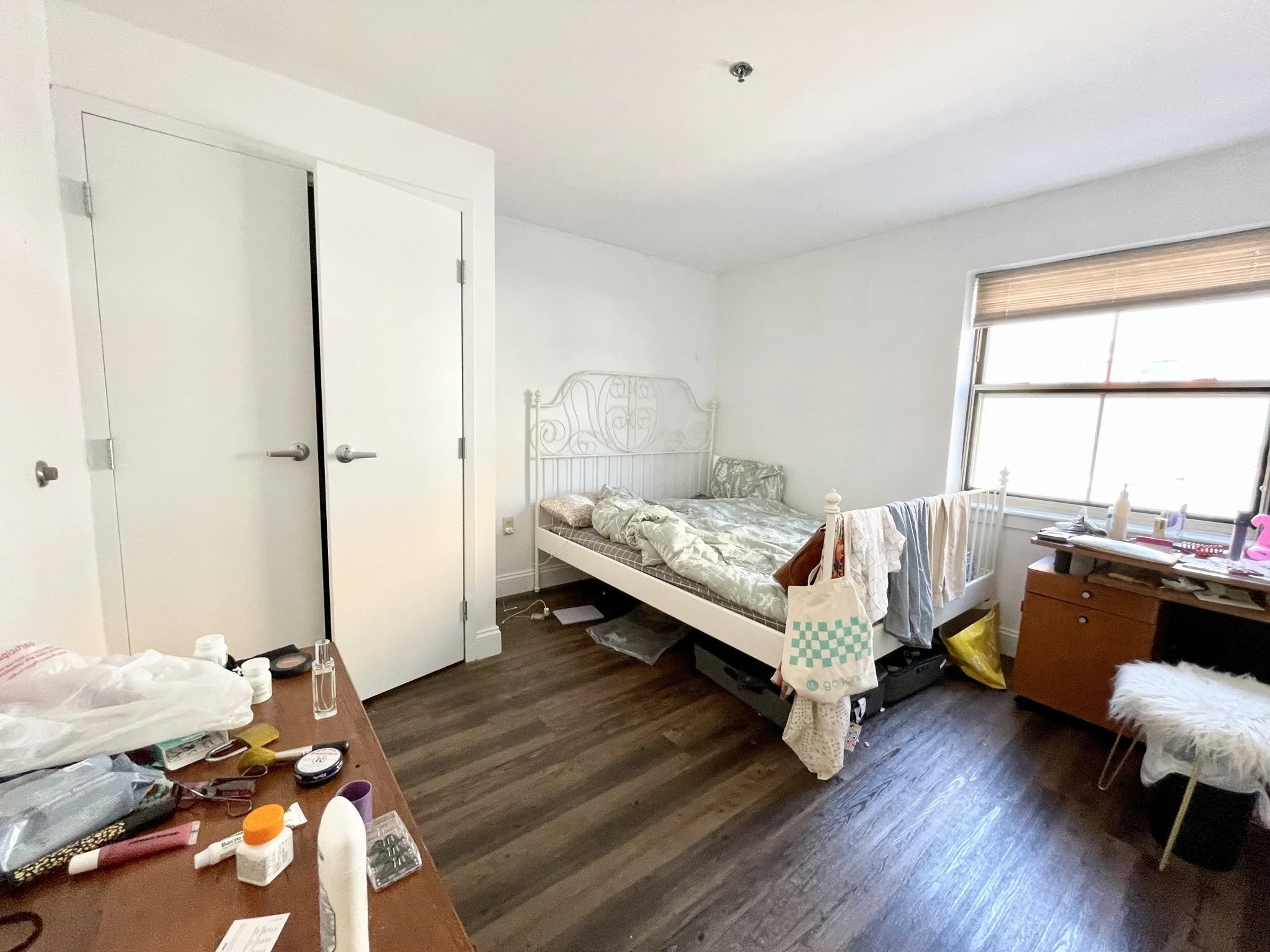 3 bed, 1 bath apartment for rent at 1 Pine St Unit B, Chinatown — photo 18 of 20