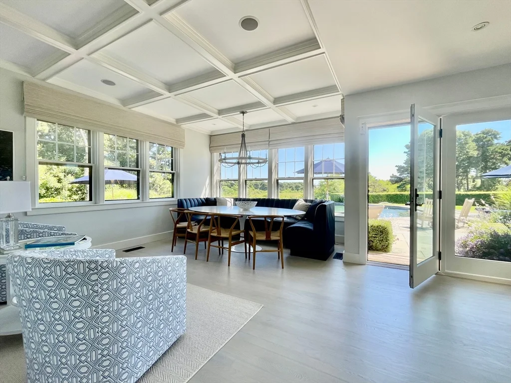 6 bed, 4+ bath apartment for rent at 1 Pochick Ave, Nantucket — photo 11 of 42