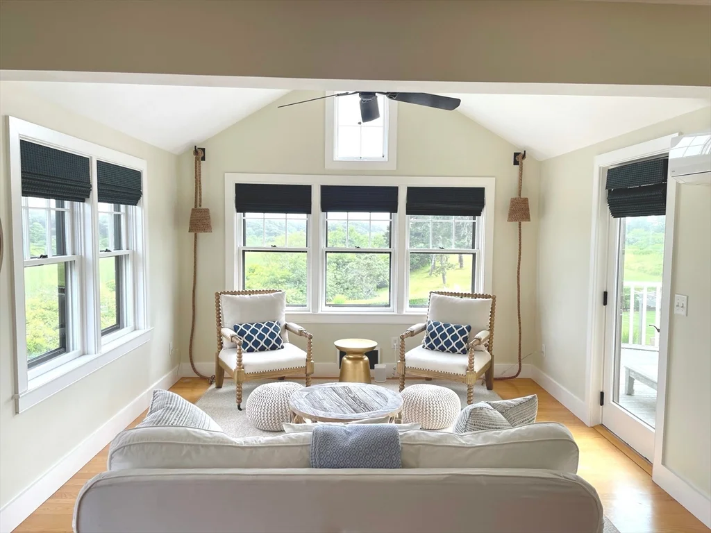 6 bed, 4+ bath apartment for rent at 1 Pochick Ave, Nantucket — photo 21 of 42