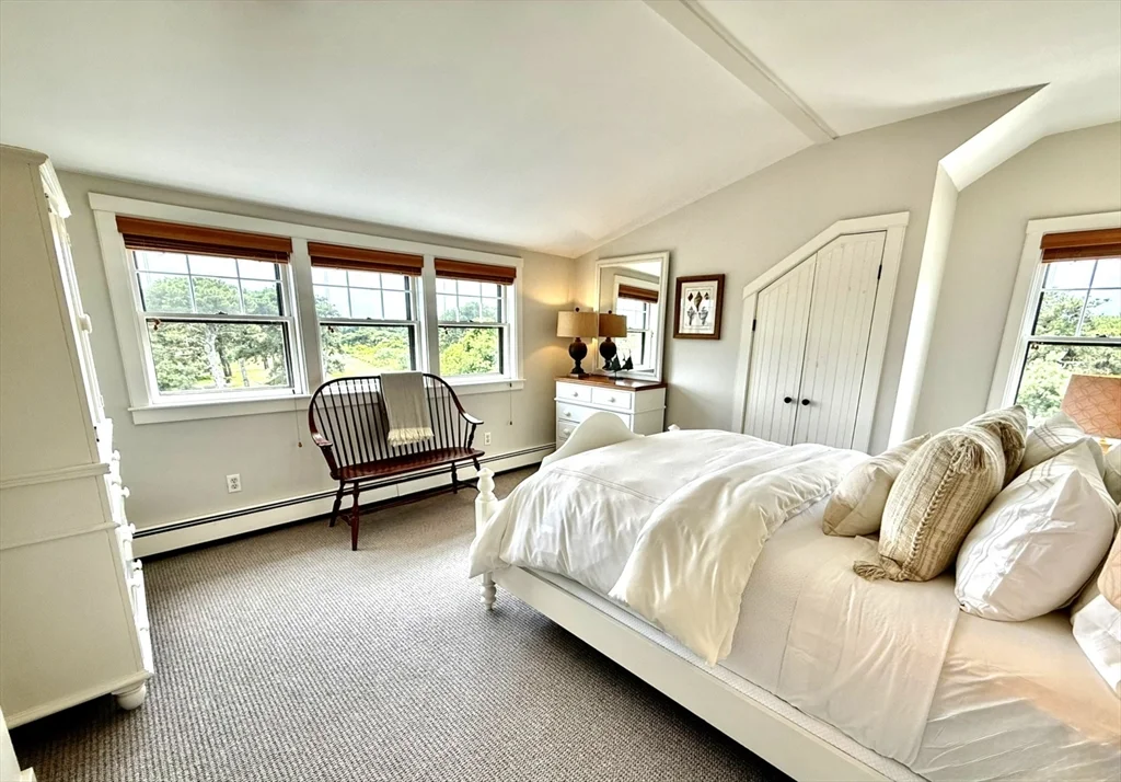 6 bed, 4+ bath apartment for rent at 1 Pochick Ave, Nantucket — photo 27 of 42