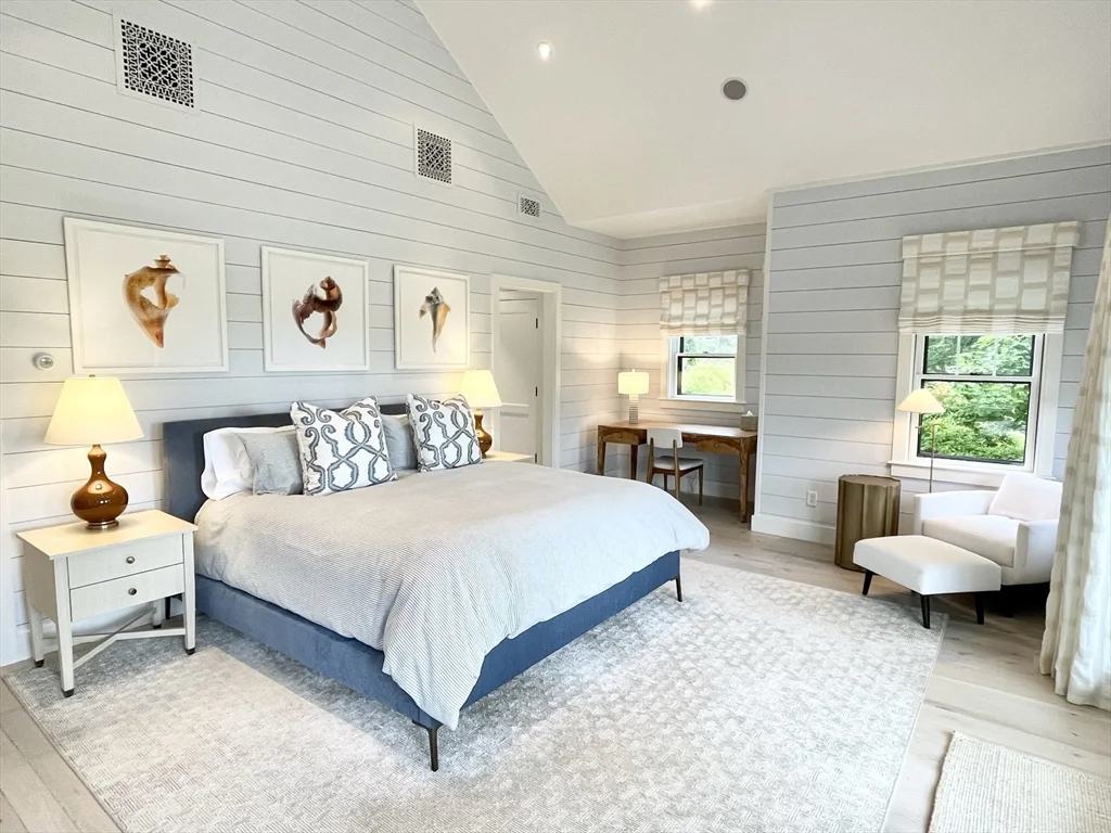 6 bed, 4+ bath apartment for rent at 1 Pochick Ave, Nantucket — photo 15 of 42