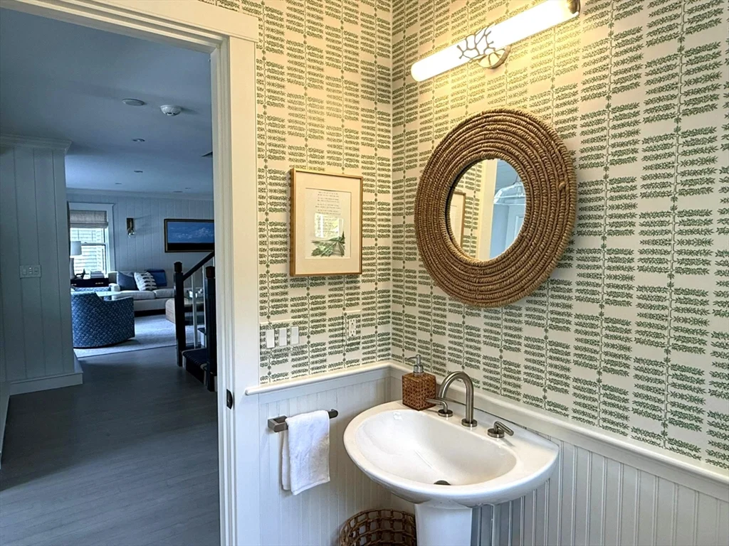 6 bed, 4+ bath apartment for rent at 1 Pochick Ave, Nantucket — photo 19 of 42