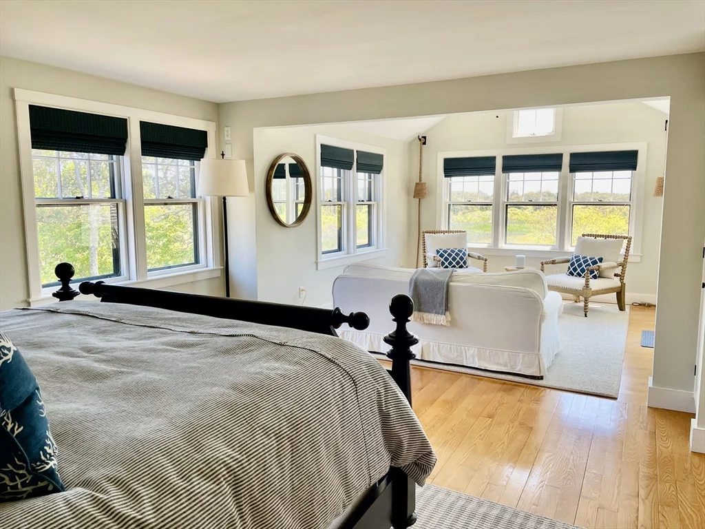 6 bed, 4+ bath apartment for rent at 1 Pochick Ave, Nantucket — photo 20 of 42