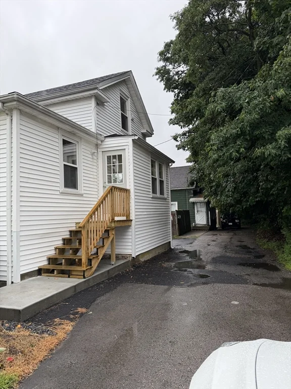 3 bed, 2 bath apartment for rent at 1 Pond Pl Unit 1, Franklin — photo 10 of 12