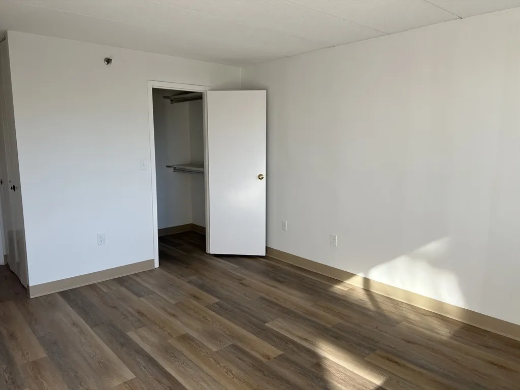 1 bed, 1 bath apartment for rent at 1 Pond St Unit 10B, Winthrop — photo 8 of 11
