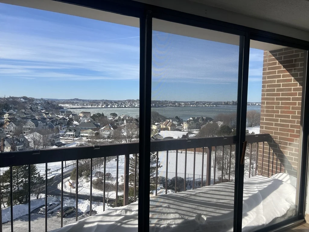 1 bed, 1 bath apartment for rent at 1 Pond St Unit 10M, Winthrop — photo 3 of 12