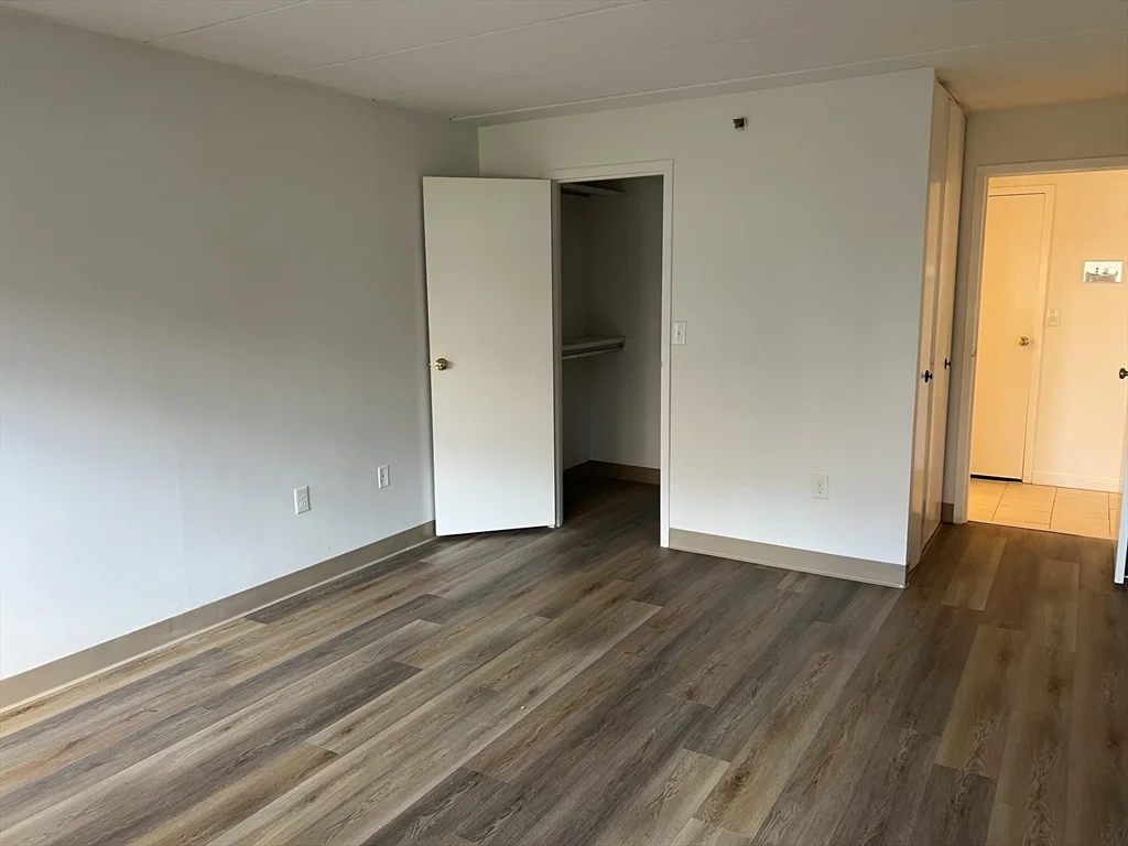 1 bed, 1 bath apartment for rent at 1 Pond St Unit 1J, Winthrop — photo 8 of 12