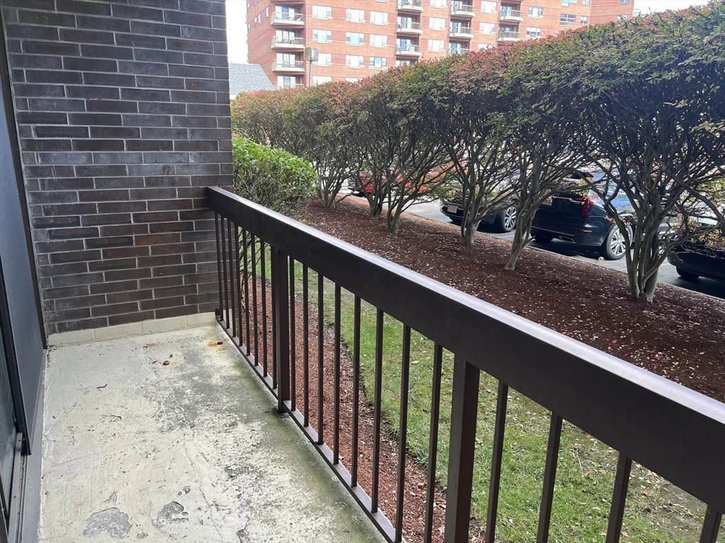 1 bed, 1 bath apartment for rent at 1 Pond St Unit 1J, Winthrop — photo 11 of 12