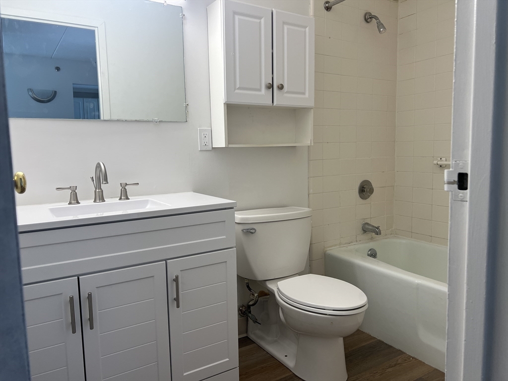 1 bed, 1 bath apartment for rent at 1 Pond St Unit 3K, Winthrop — photo 10 of 12