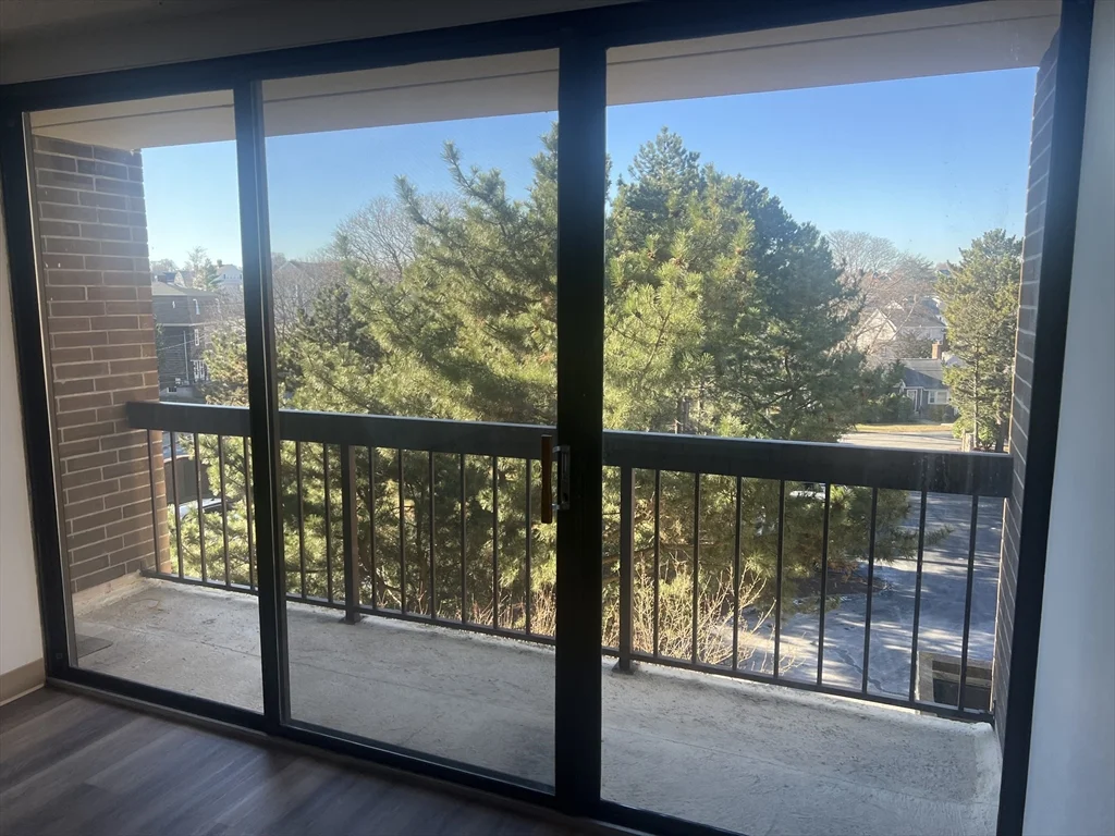 1 bed, 1 bath apartment for rent at 1 Pond St Unit 4D, Winthrop — photo 8 of 9