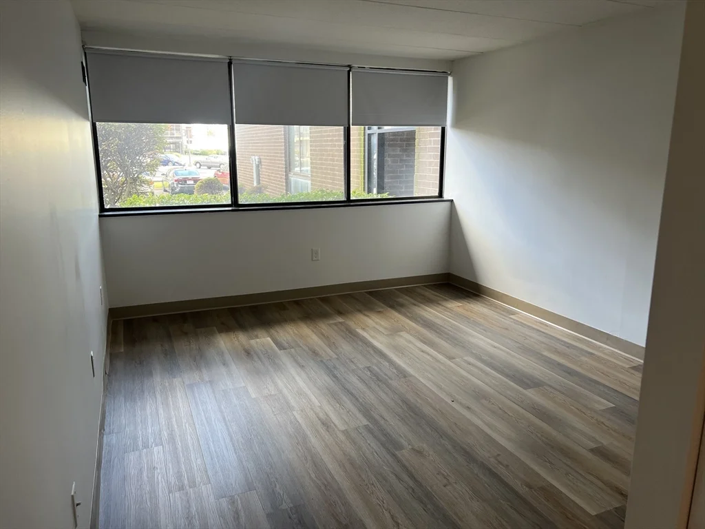 1 bed, 1 bath apartment for rent at 1 Pond St Unit 8K, Winthrop — photo 12 of 14