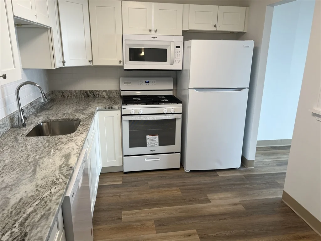 1 bed, 1 bath apartment for rent at 1 Pond St Unit 8K, Winthrop — photo 6 of 14