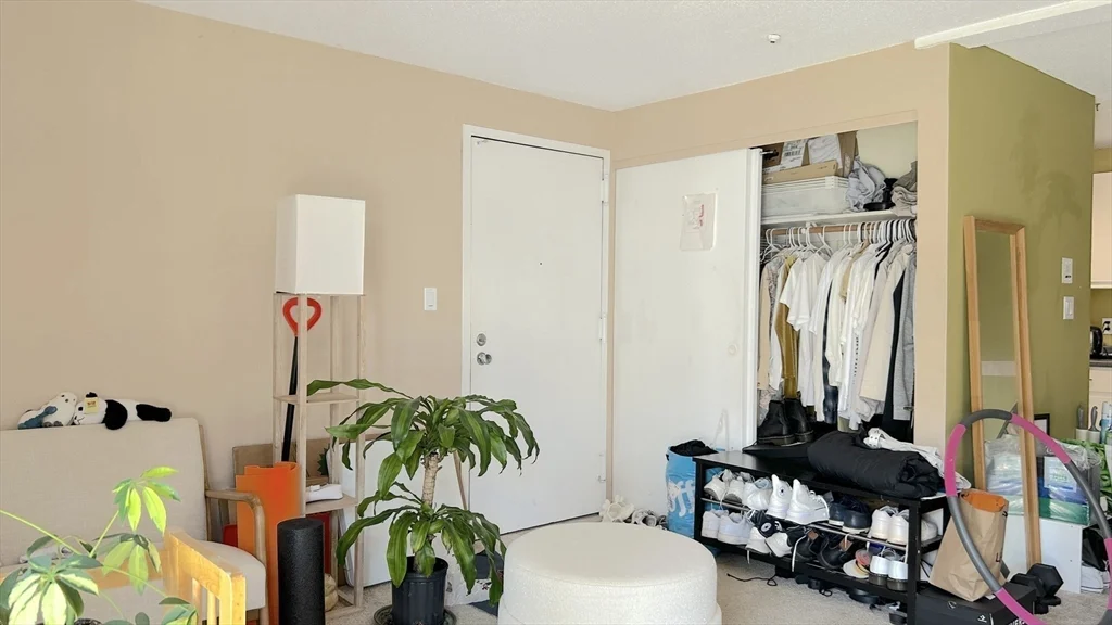 1 bed, 1 bath apartment for rent at 1 Post Oak Ln Unit 18, Natick — photo 3 of 22