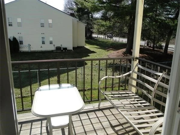 2 bed, 1 bath apartment for rent at 1 Post Oak Ln Unit 20, Natick — photo 11 of 18