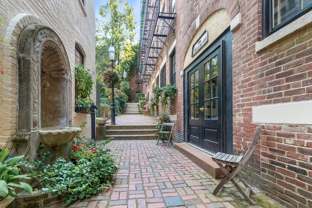 2 bed, 1 bath apartment for rent at 1 Primus Ave Unit 7, Beacon Hill — photo 14 of 15
