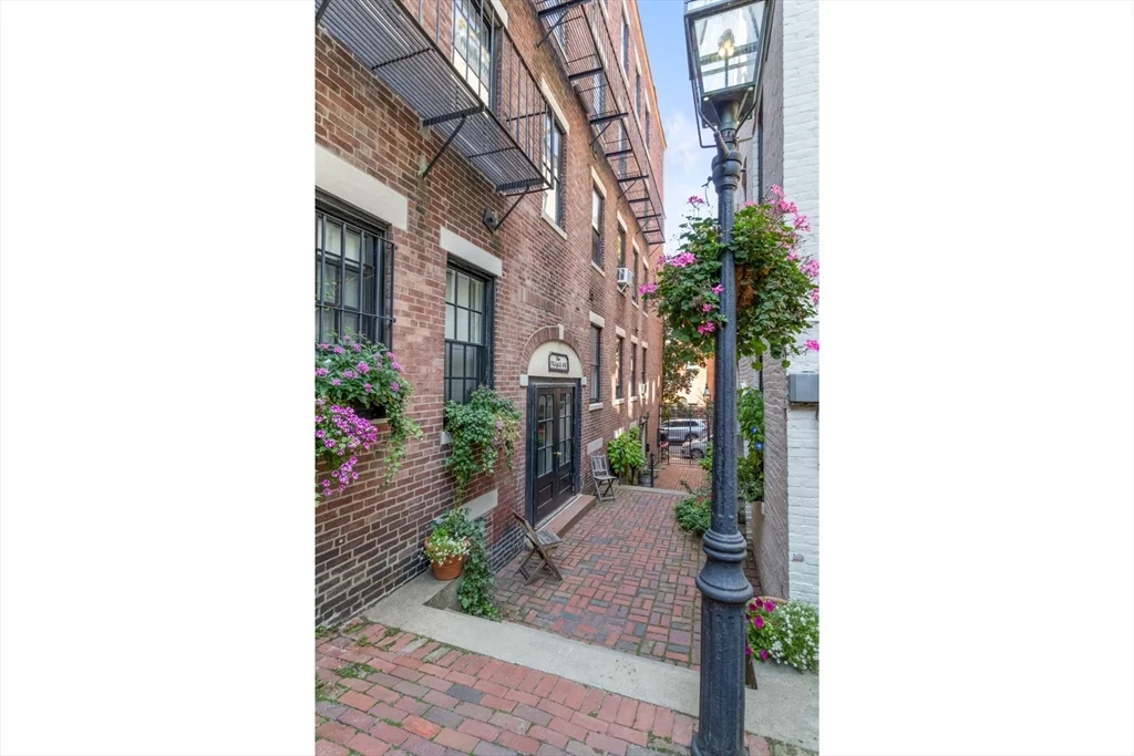 2 bed, 1 bath apartment for rent at 1 Primus Ave Unit 7, Beacon Hill — photo 15 of 15