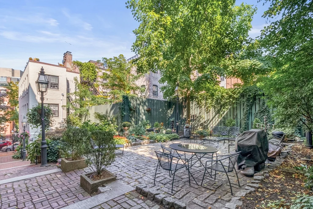 2 bed, 1 bath apartment for rent at 1 Primus Ave Unit 7, Beacon Hill — photo 12 of 15
