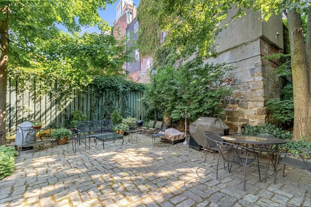2 bed, 1 bath apartment for rent at 1 Primus Ave Unit 7, Beacon Hill — photo 13 of 15