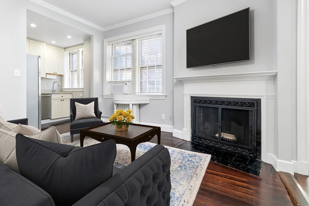 2 bed, 1 bath apartment for rent at 1 Primus Ave Unit 7, Beacon Hill
