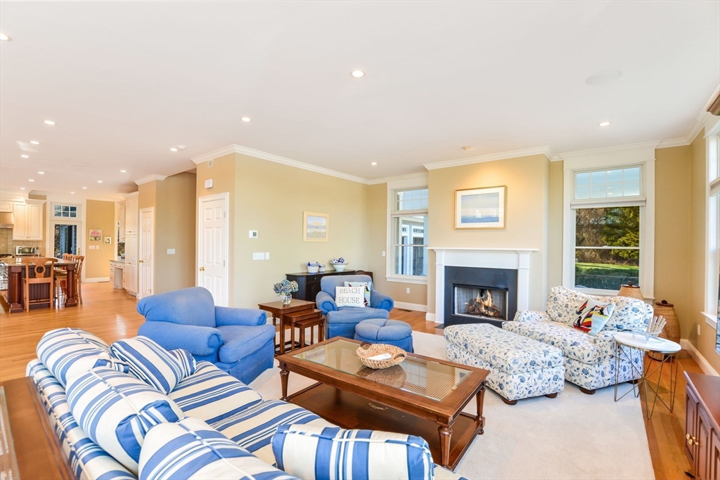 4 bed, 4+ bath apartment for rent at 1 Puddingstone Ln, Acoaxet — photo 16 of 42