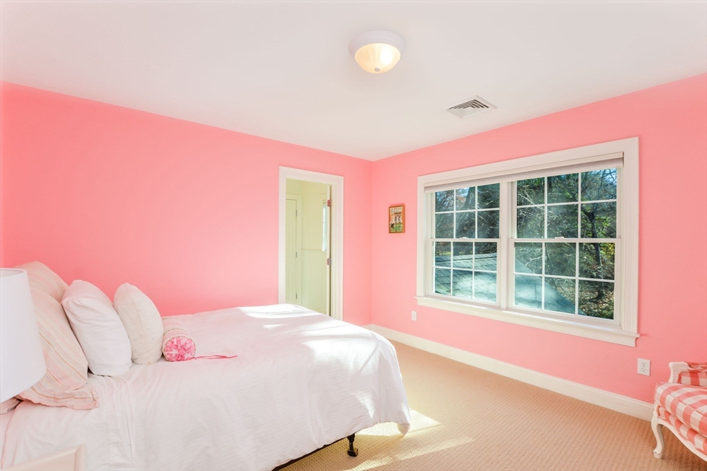 4 bed, 4+ bath apartment for rent at 1 Puddingstone Ln, Acoaxet — photo 28 of 42