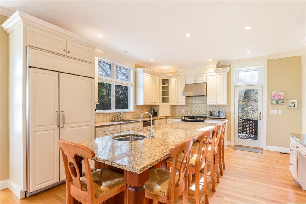 4 bed, 4+ bath apartment for rent at 1 Puddingstone Ln, Acoaxet — photo 10 of 42