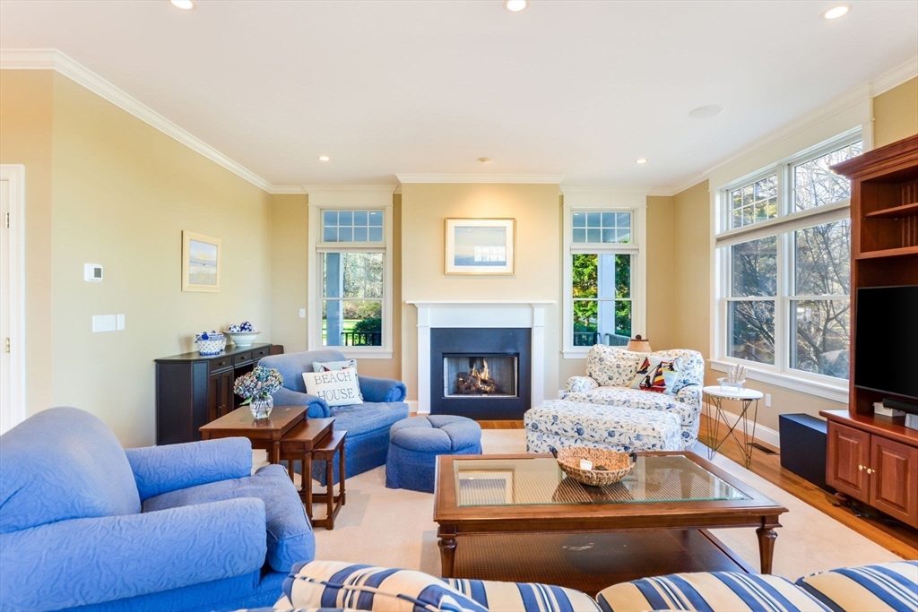 4 bed, 4+ bath apartment for rent at 1 Puddingstone Ln, Acoaxet — photo 18 of 42