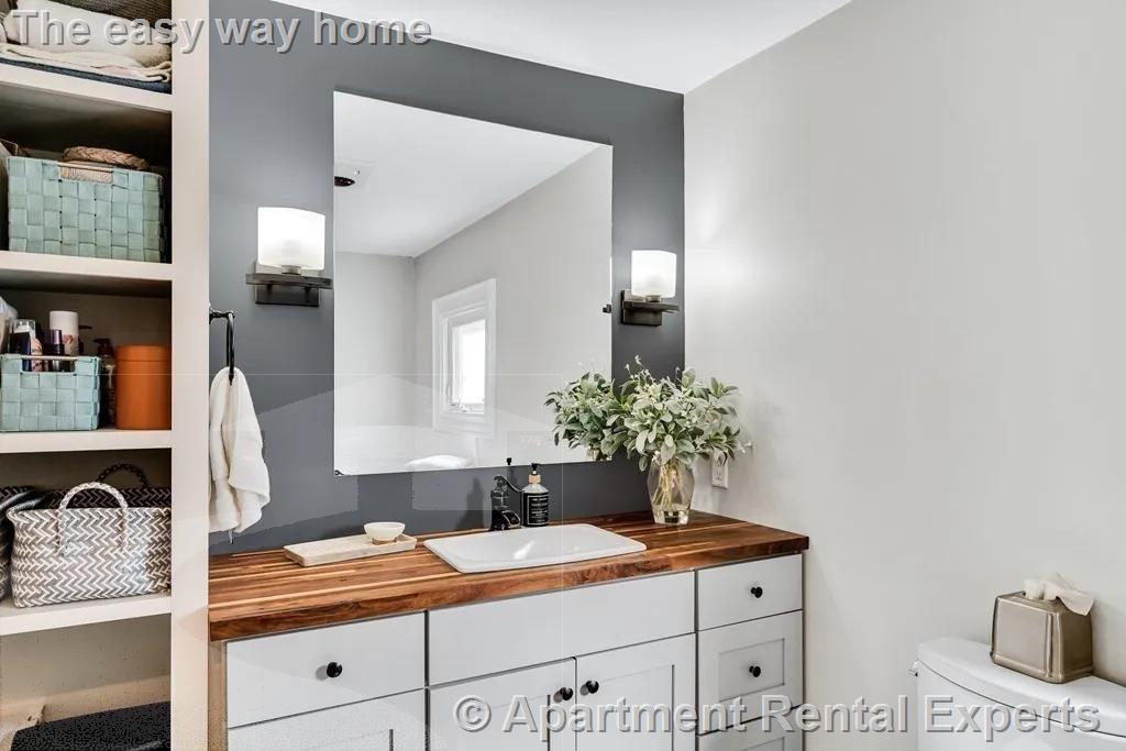 1 bed, 1 bath apartment for rent at 1 Riverside Pl Unit 1, Riverside — photo 9 of 20