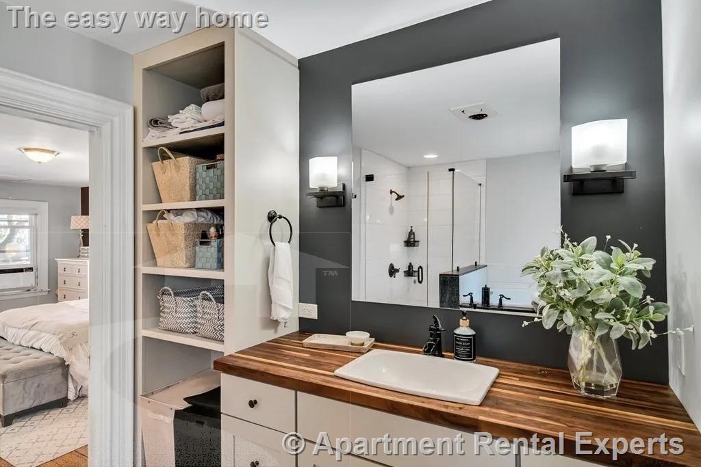 1 bed, 1 bath apartment for rent at 1 Riverside Pl Unit 1, Riverside — photo 7 of 20