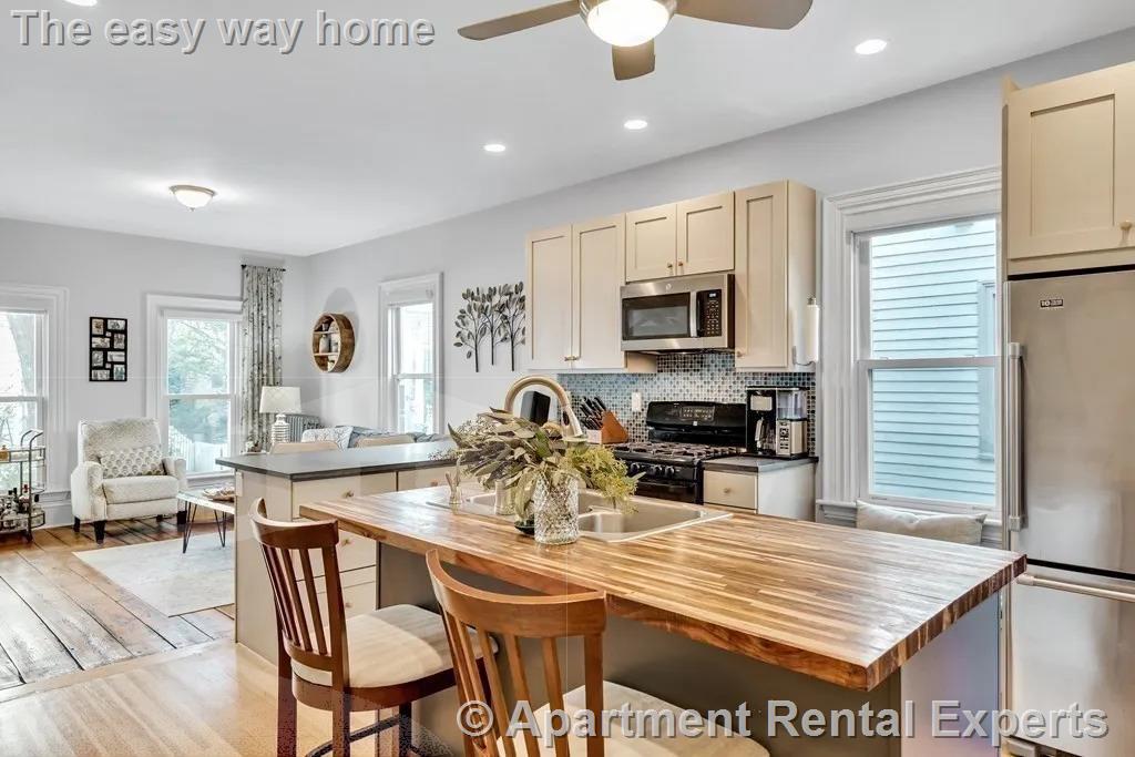 1 bed, 1 bath apartment for rent at 1 Riverside Pl Unit 1, Riverside — photo 1 of 20
