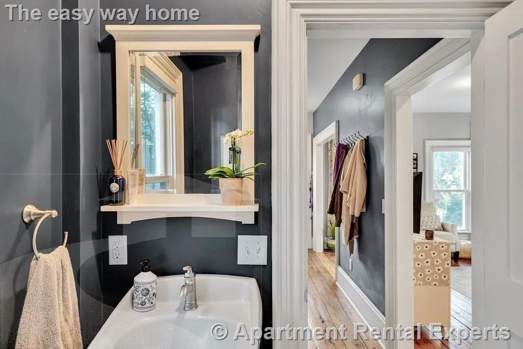 1 bed, 1 bath apartment for rent at 1 Riverside Pl Unit 1, Riverside — photo 15 of 20