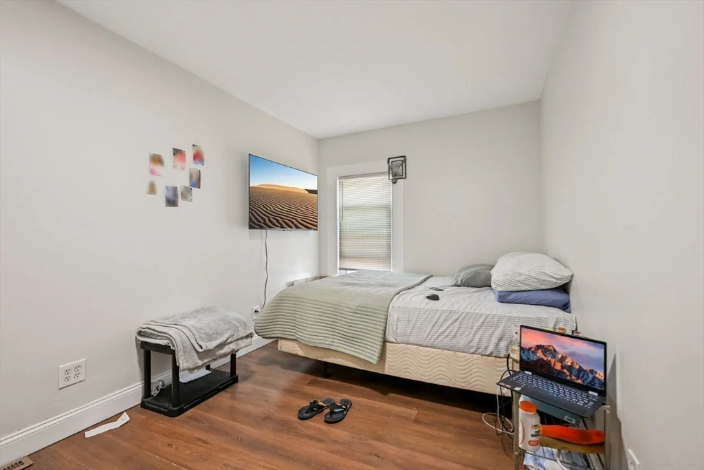 3 bed, 1 bath apartment for rent at 1 Rockdale Ave Unit 1, Lowell — photo 14 of 16