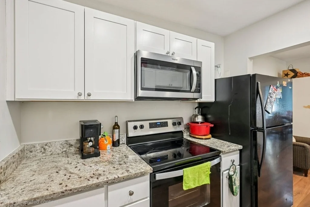 3 bed, 1 bath apartment for rent at 1 Rockdale Ave Unit 1, Lowell — photo 7 of 16