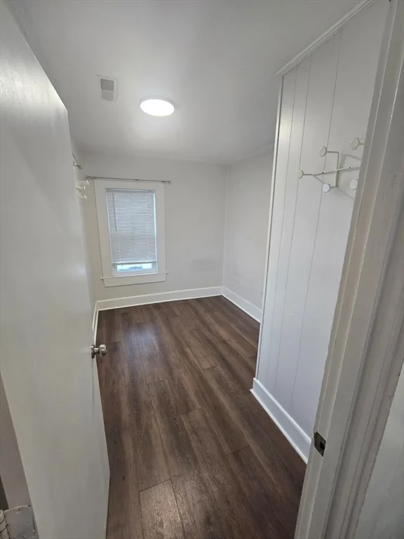 3 bed, 1 bath apartment for rent at 1 Rockdale Ave Unit 2, Lowell — photo 6 of 9
