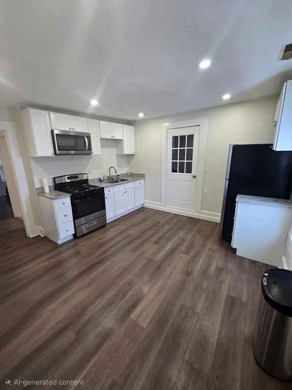 3 bed, 1 bath apartment for rent at 1 Rockdale Ave Unit 2, Lowell — photo 1 of 9