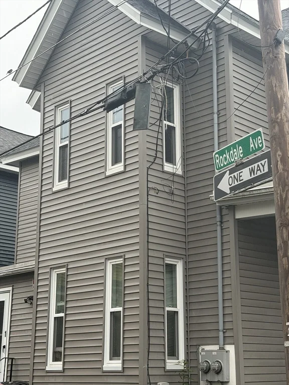 3 bed, 1 bath apartment for rent at 1 Rockdale Unit 2, Lowell — photo 2 of 10