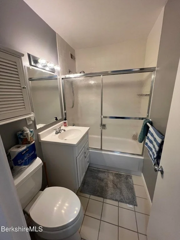 2 bed, 2 bath apartment for rent at 1 Rolling Hills Unit 10, Lenox — photo 15 of 19