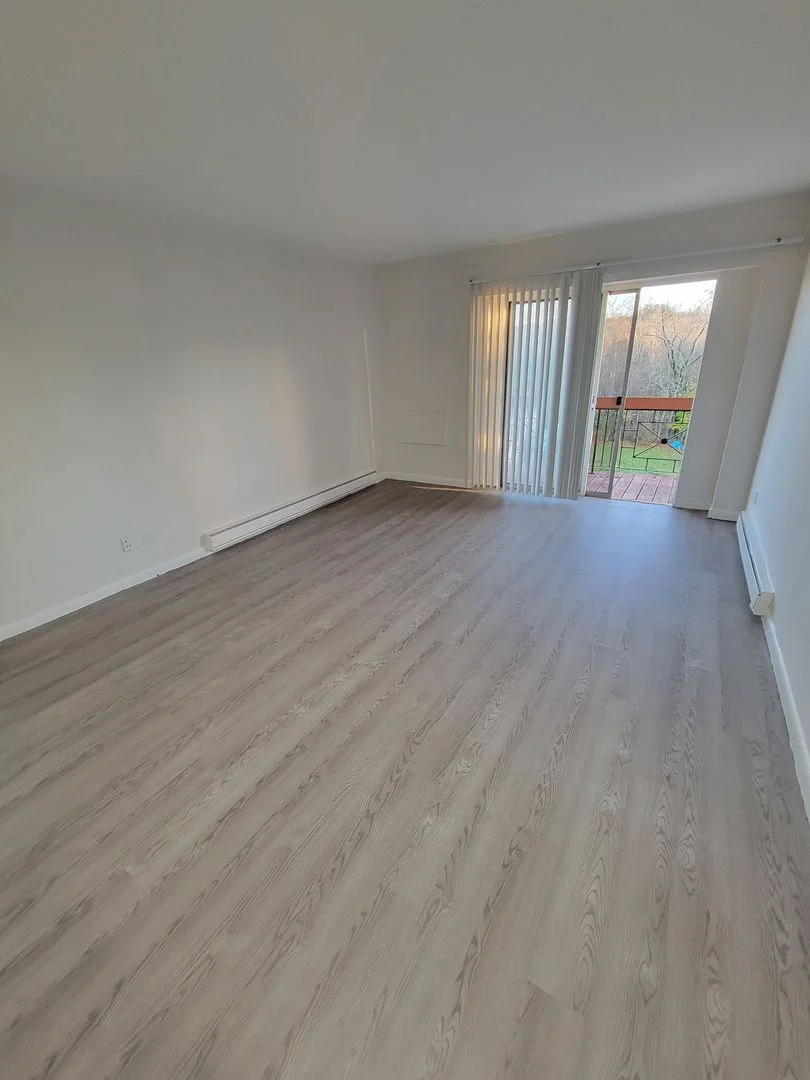 2 bed, 1 bath apartment for rent at 1 Rosa St Unit 203, Hyde Park — photo 4 of 5