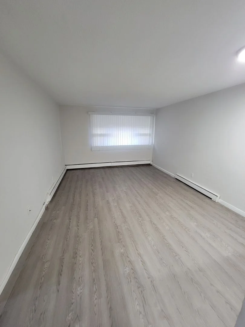 2 bed, 1 bath apartment for rent at 1 Rosa St Unit 203, Hyde Park — photo 3 of 5