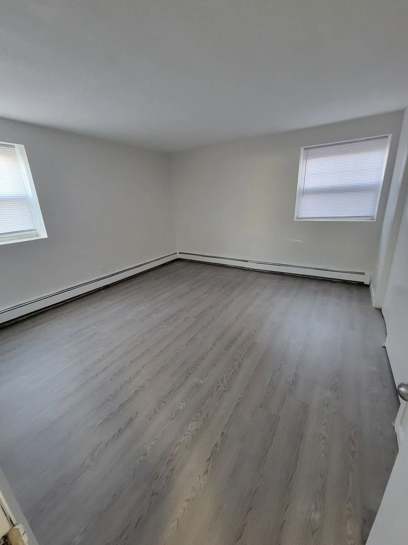 2 bed, 1 bath apartment for rent at 1 Rosa St Unit 203, Hyde Park — photo 2 of 5