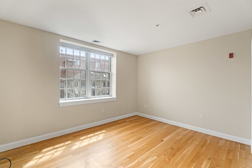 2 bed, 2 bath apartment for rent at 1 Russell St Unit 302, Cambridge — photo 13 of 21