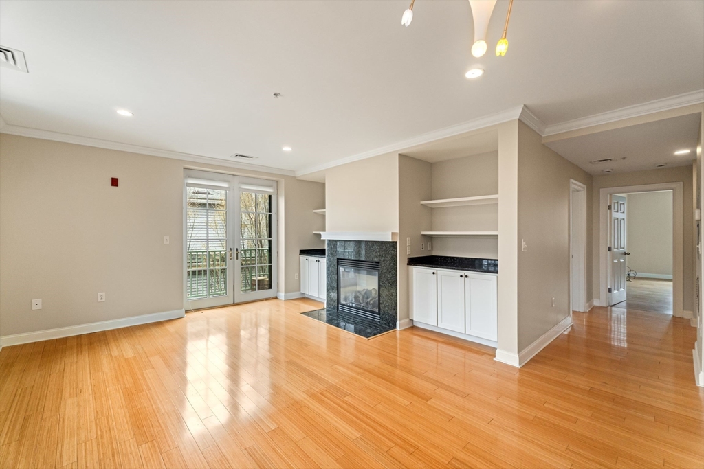 2 bed, 2 bath apartment for rent at 1 Russell St Unit 302, Cambridge — photo 3 of 21