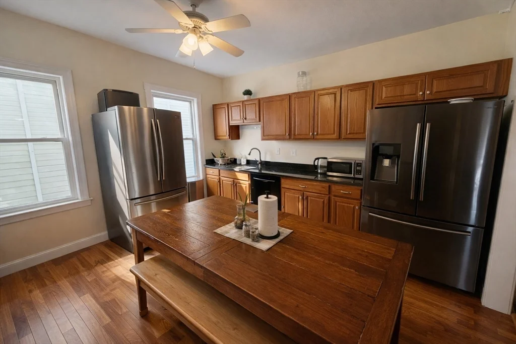 6 bed, 2 bath apartment for rent at 1 Sachem St , Unit 3, Mission Hill — photo 2 of 19