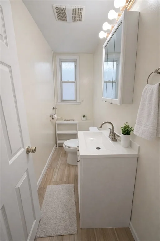 6 bed, 2 bath apartment for rent at 1 Sachem St , Unit 3, Mission Hill — photo 12 of 19