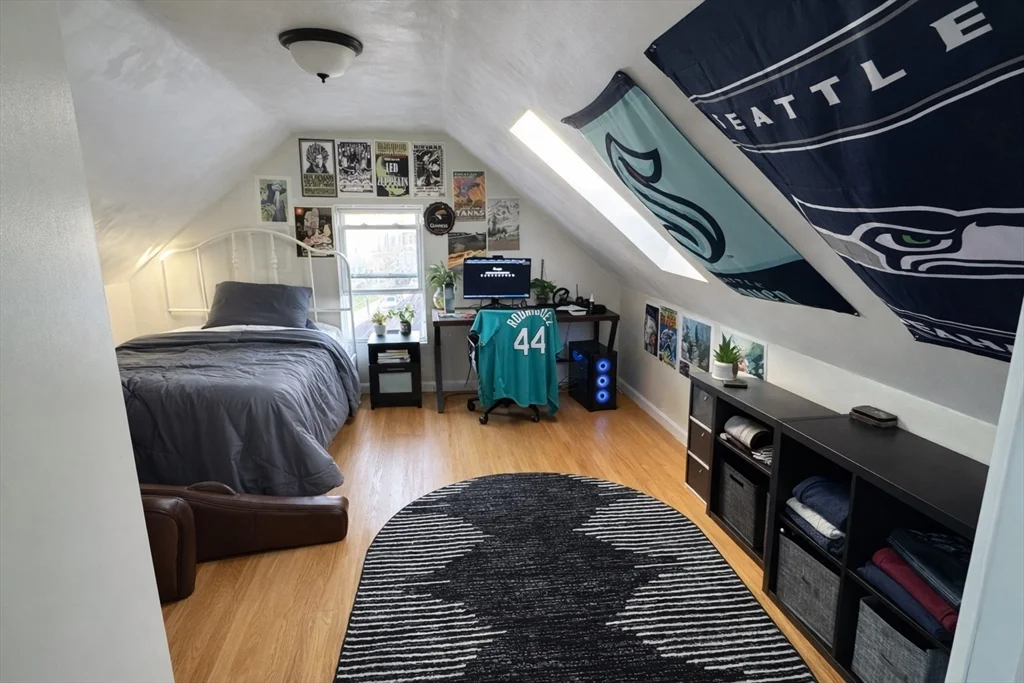 6 bed, 2 bath apartment for rent at 1 Sachem St , Unit 3, Mission Hill — photo 6 of 19