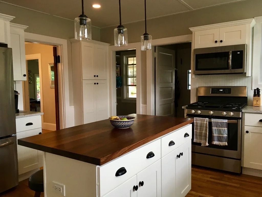 3 bed, 1 bath apartment for rent at 1 Sagamore St, Braintree Highlands — photo 8 of 21